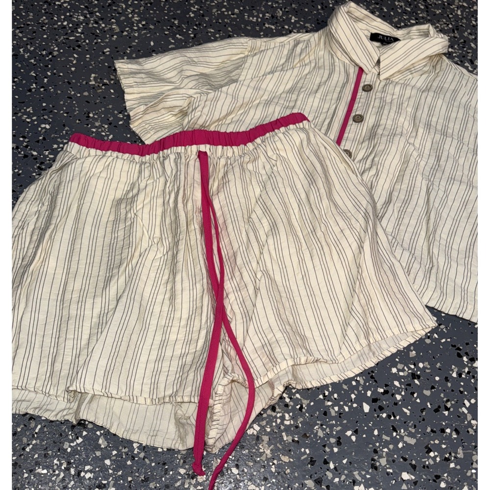 Julia by Love J Pinstripe 2 Piece Shorts Set Women L Cream Pink Co-Ord - Picture 2 of 9
